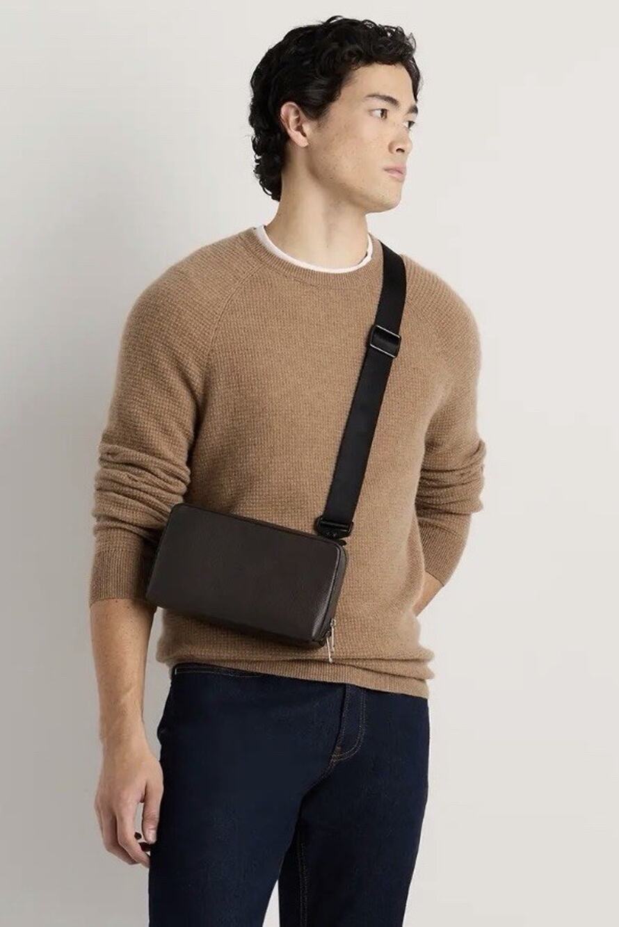 New QUINCE EXCURSION ITALIAN LEATHER SLING CROSSBODY BAG Hickory $100 SOLD OUT